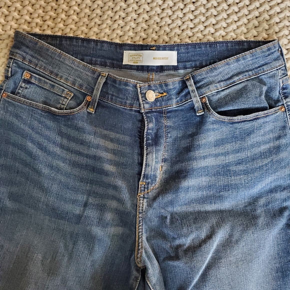 Levi Strauss boot cut jeans - Picture 4 of 6